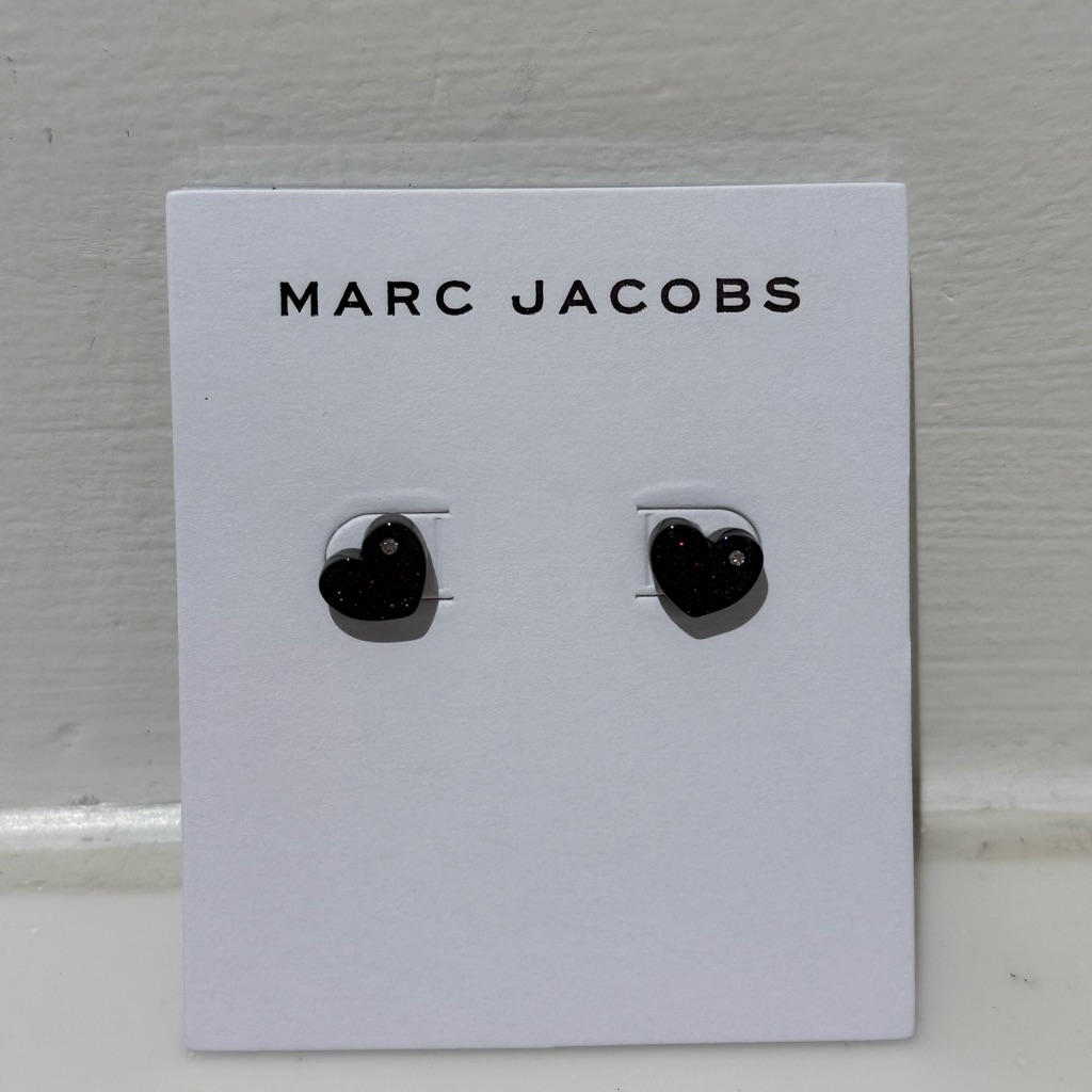 Nwt Marc Jacobs Heart Studs 55$